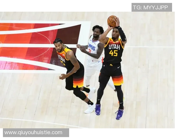 米切尔本赛季三分球火力全开成为联盟首位投进100记三分的球员