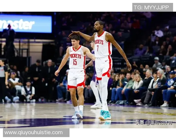 乌度卡谈阿门的多样化角色强调他不需持球也能展现出色表现 乌度卡谈阿门的多样化角色强调他不需持球也能展现出色表现